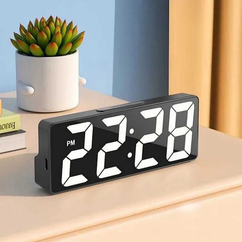 Voice Control Digital Alarm Clock Temperature Date 2 Alarm Snooze Night Mode Table Clock 12/24H USB Plug-in Always On LED Clock D260318