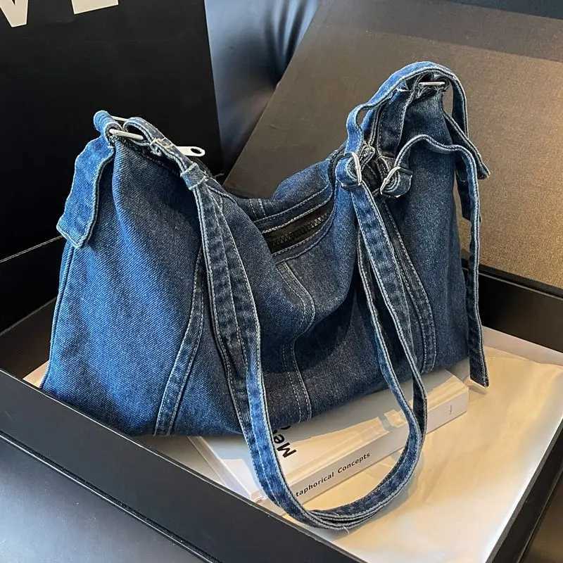 Denim Shoulder Bags for Women Soft Hobos Handbag with Zipper Female Foldable Crossbody Purse Female Travel Bag in Blue BlackZ260317