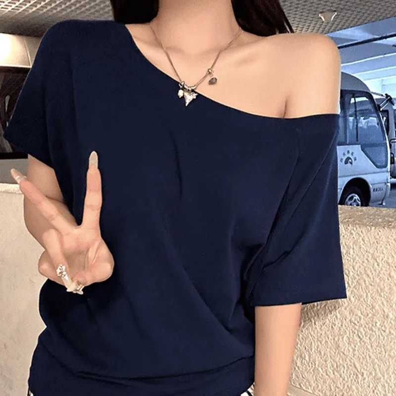 1pcs Summer Women Basic Model Solid Color T-Shirt Lady Short-Sleeved Skew Collar t-Shirt Female Street Style Sexy Slim Fit TeeT260317