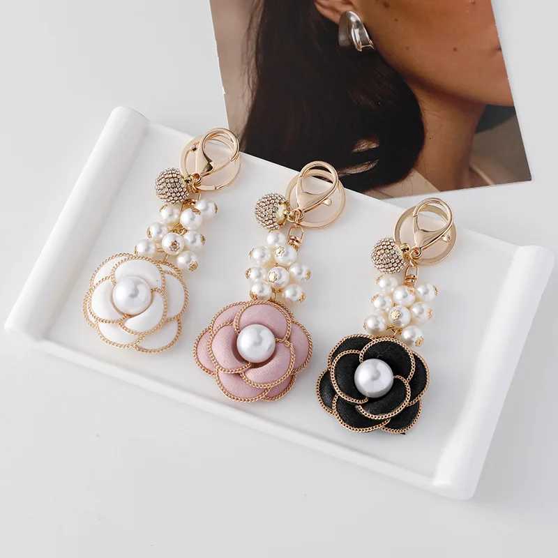 Boutique French Fragrant Breeze Pearl Perfume Chain Camellia Flower Keychain Car Key Bag Charm Women Girl Keyring Gift Jewelry H260318 - view 4