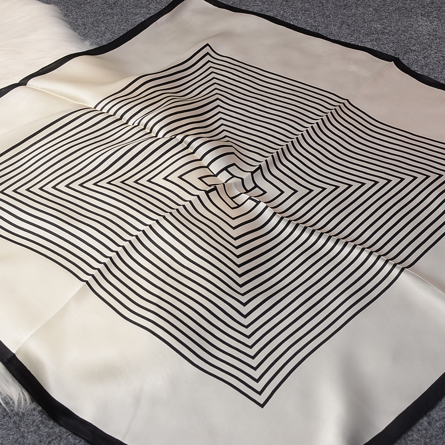 New spring women's silk scarf, 100% mulberry silk, 70 square scarf, whitening, fashionable, neck protection, small neckerchief