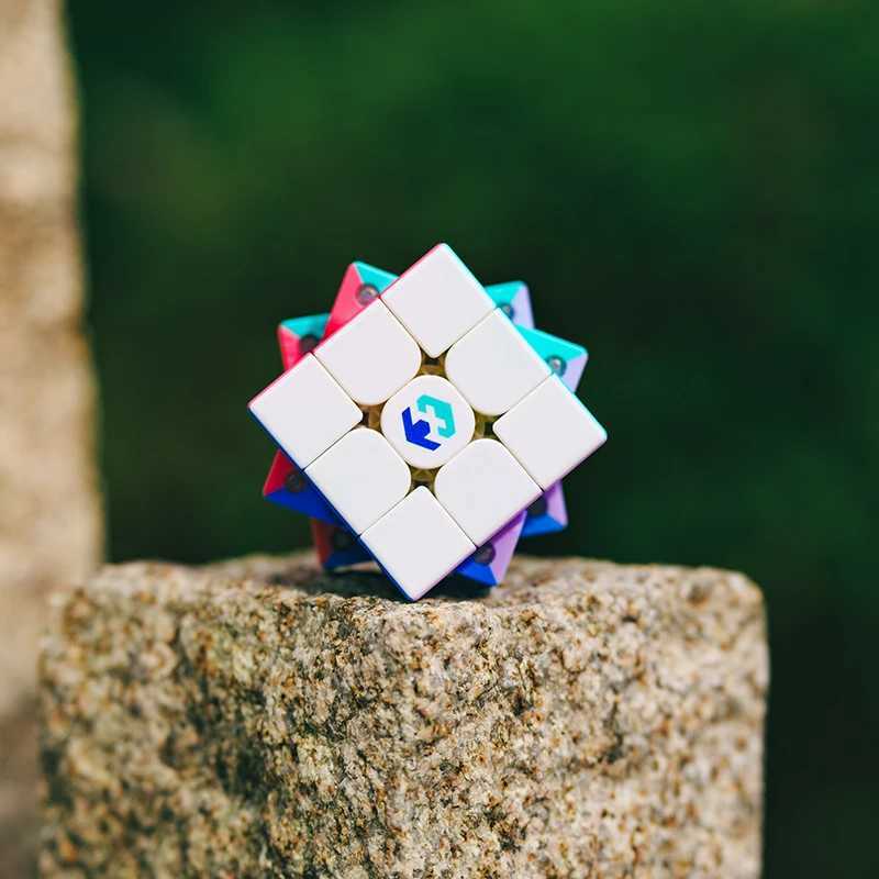 3x3 Speed Cube Magic Puzzle Kid Toy 3X3 Professional Cube Single Magnetic Silent Smooth Rotation Cube for Office Stress Relief H260314