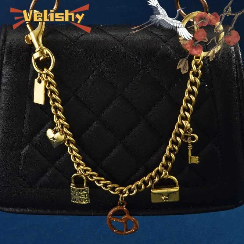 Versatile Biscuit Heart Keychain Bag Charm Pendant For Women Trendy Messenger Bag Hanging Chain Bag Decoration Accessories Gifts H260318 - view 5