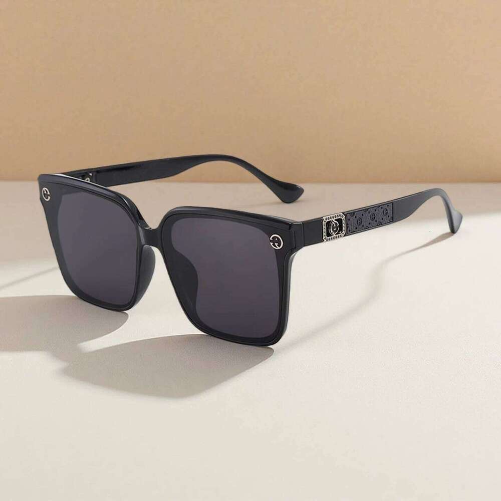 Box Women's New Sunglasses Online Celebrity Trend Big Face Slim High Sense Of Luxury Street Glasses.