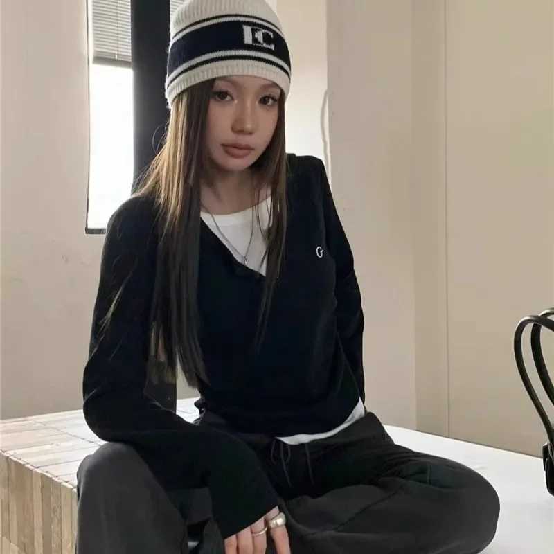 2024 Autumn Winter Long Sleeves Korean Fashion Style O-neck Tshirt For Women Fake two items T-shirts Ladies Top Tee ClothesT260317