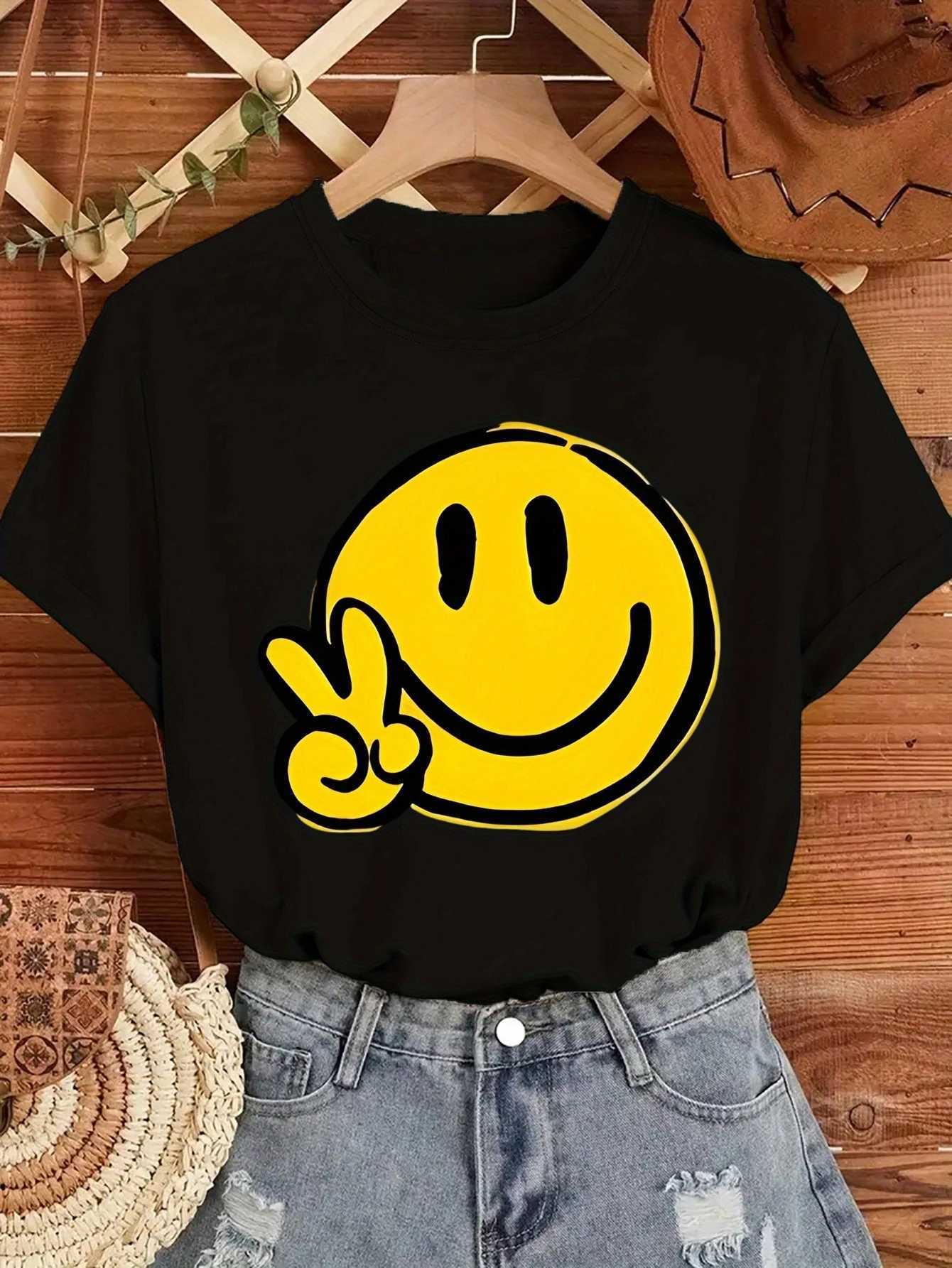 Womens Geometric Joyful Face Smile Print T-Shirt Casual Short Sleeve Crew Neck Top Comfort Summer Woman ClothingT260317