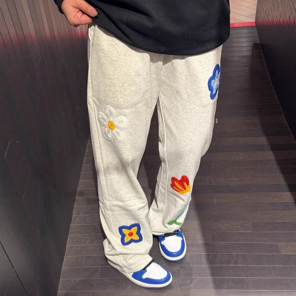 Luxury Brand Designer American-style floral embroidery curved hem sweatpants for men niche design loose casual sports cleanfit micro-flared straight p