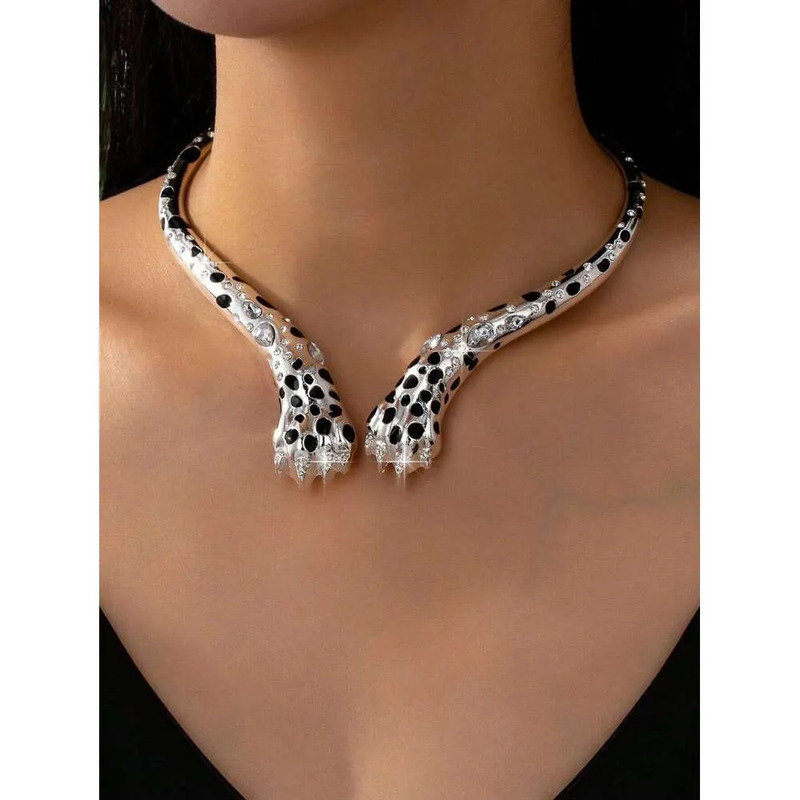 Gold Leopard Print Crystal Necklace Women Men Retro Exaggerated Clavicle Chain Trendy Versatile Daily Gift Jewelry