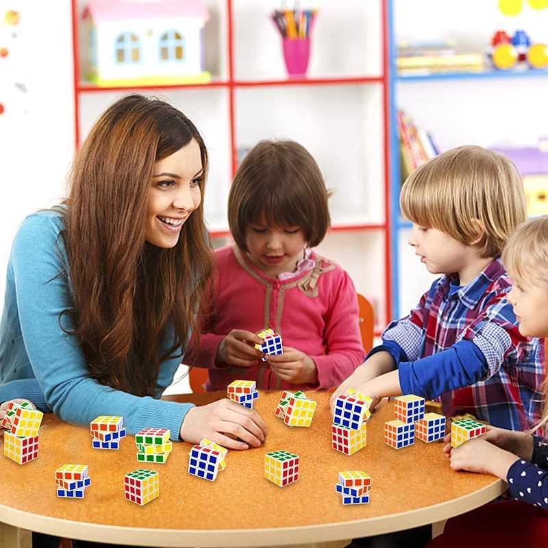 12pcs/bag 3cm Plastic Magic Cube Puzzle Toys Fidgets Kids Birthday Party Favor Carnival Party Gifts School Prizes Goodie Fillers H260314