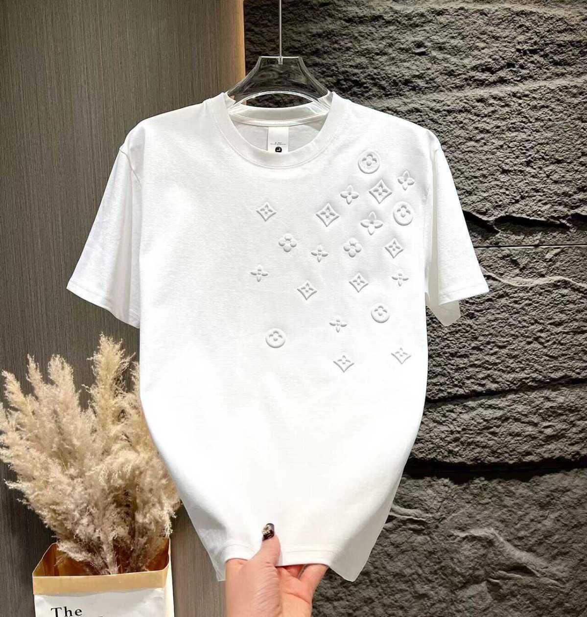 Luxury Brand Designer Stylish and slimming printed half-sleeve T-shirt new summer model round-neck pullover men thin short-sleeve breathable shirt