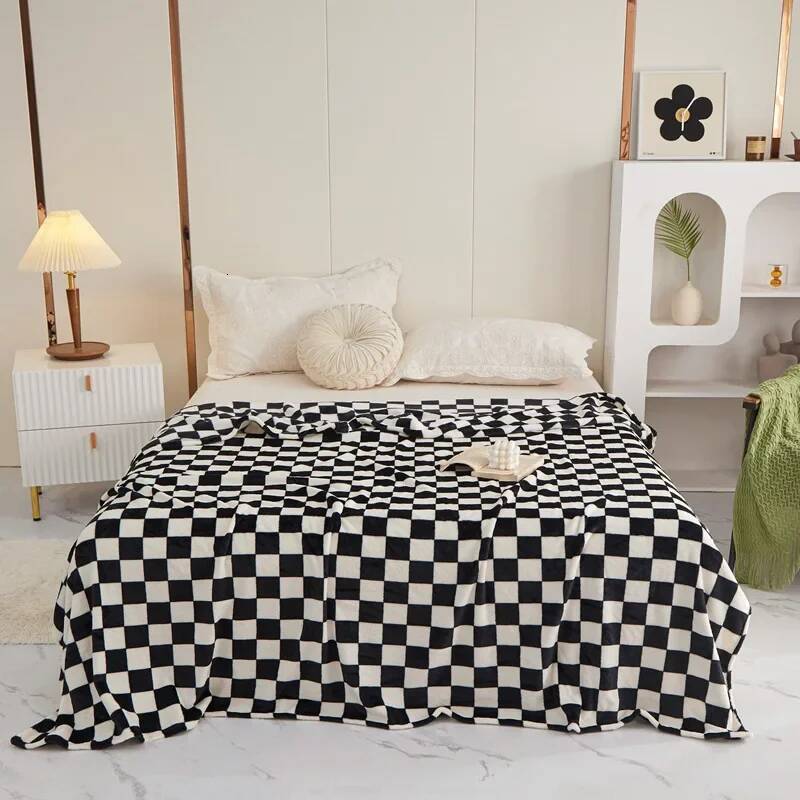 Checkerboard Classic Plaid Sofa Spring & and Summer Air Conditioning Blanket Office Nap Shawl Cushion