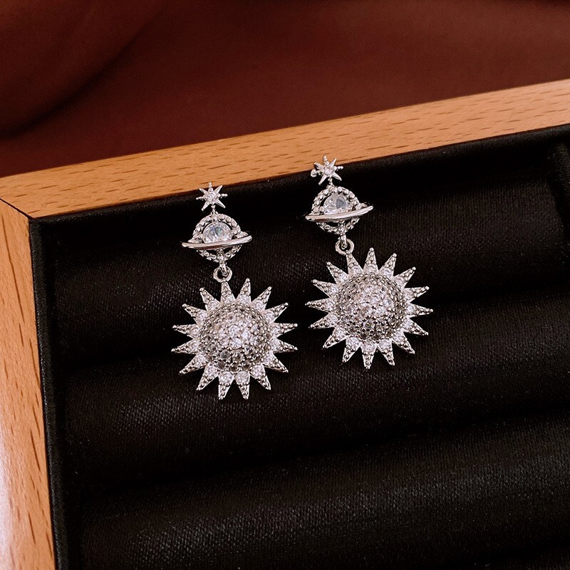 Luxury Brand Designer Jewelry Luxury Brand Designer Jewelry Korean Silver Needle Zircon Pearl Saturn Earrings Sweet Simple Versatile Studs Light Luxur
