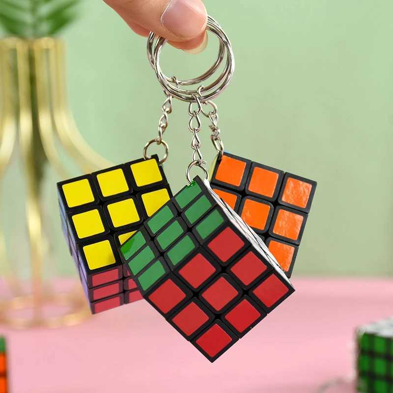 10/5Pcs Mini 3cm Magic Cube Keychain Backpack Pendant Educational Toys For Kids Birthday Party Favors Goodie Bag Pinata Fillers H260314