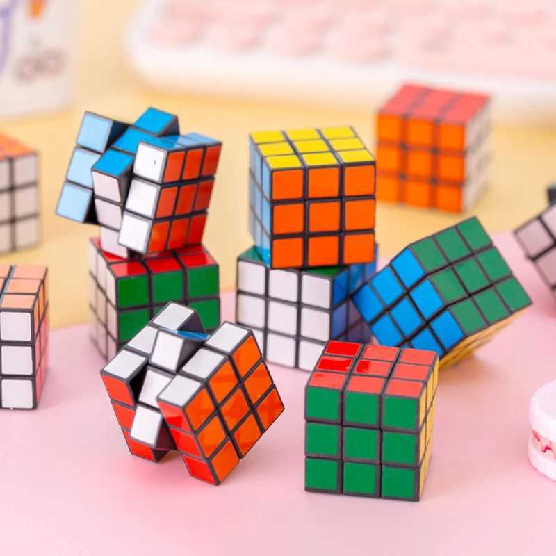 12pcs/bag 3cm Plastic Magic Cube Puzzle Toys Fidgets Kids Birthday Party Favor Carnival Party Gifts School Prizes Goodie Fillers H260314
