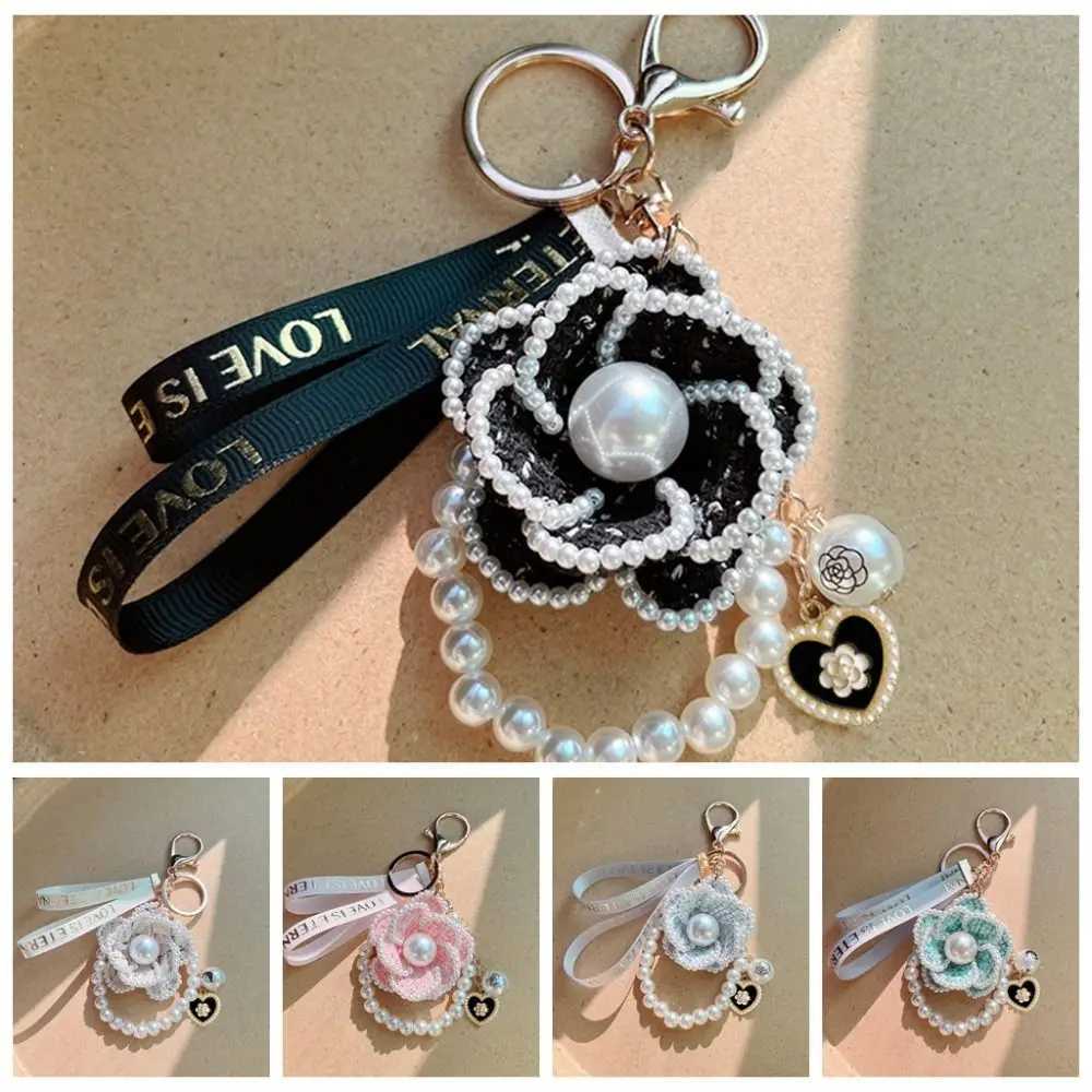 Kawaii Letter Camellia Flower Keychain Key Decor Ornaments Pearl Flower Keyring Korean Accessories Car Key Ring Kids H260318