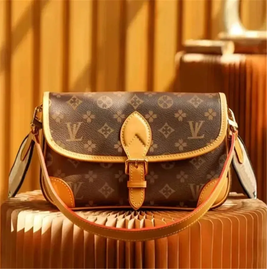 Designer Bag Embossed Flower Large Capacity The Totes Fashion Sac Femme Leather Women Shoulder Bags Messenger Luxury Handbag Ladys Purse Woman backpack