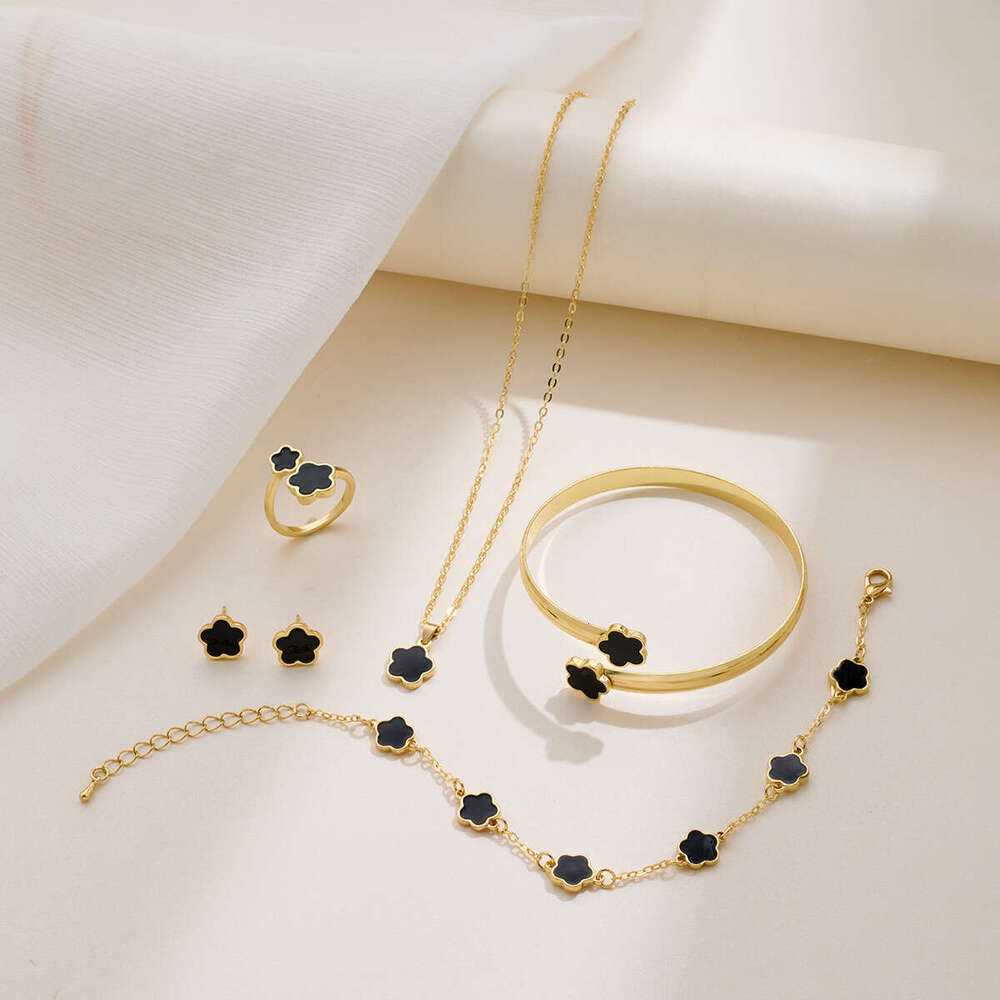 Necklace Bracelet Ring Earring New 4 Piece Set Of Five Leaf Flower Women Simple Petal Necklace Four Leaf Clover Jewelry Set Jewlery Designer For Women - view 3