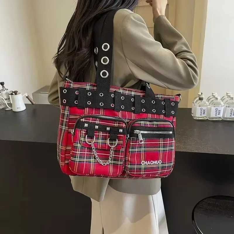 PU CHAINS Zipper Shoulder Bag Buckle Decorative Casual Womens Bags on Sale 2025 New Plaid Locomotive Style Womens HandbagsZ260317