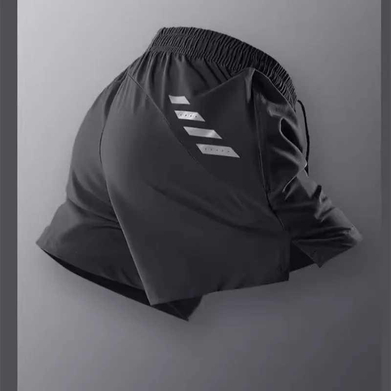 Sports shorts mens track and field training three quarter pants summer thin fit fitness running marathon quick drying pants M260318