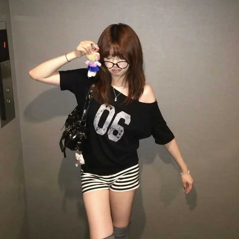 Black Off Shoulder Slant Neck Short Sleeve T-Shirt 2025 Summer Women Sweet Cool Loose Casual Streetwear FashionT260317