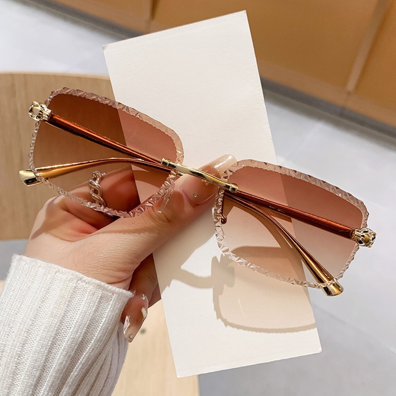 Luxury Brand Designer Sunglasses New High-Quality Sunglasses With A Stylish Design, Leopard Head Temple Arms, Frameless Sunglasses, European And Ameri