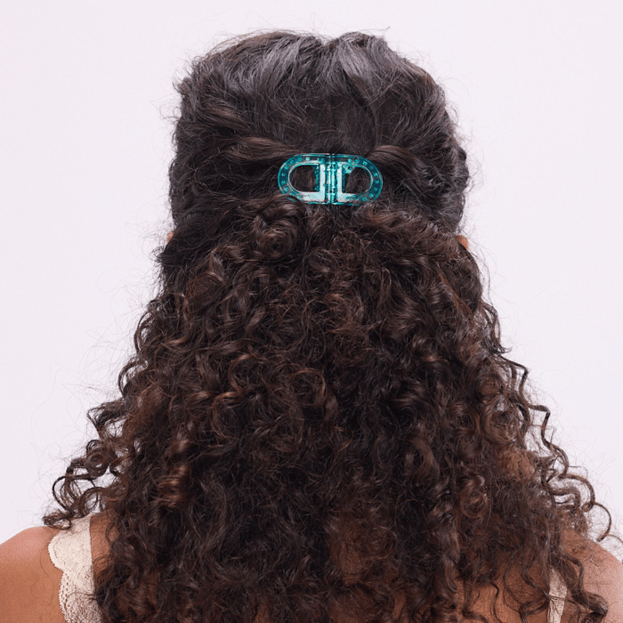 Creative, personalized, practical new intelligent magnetic hair clip