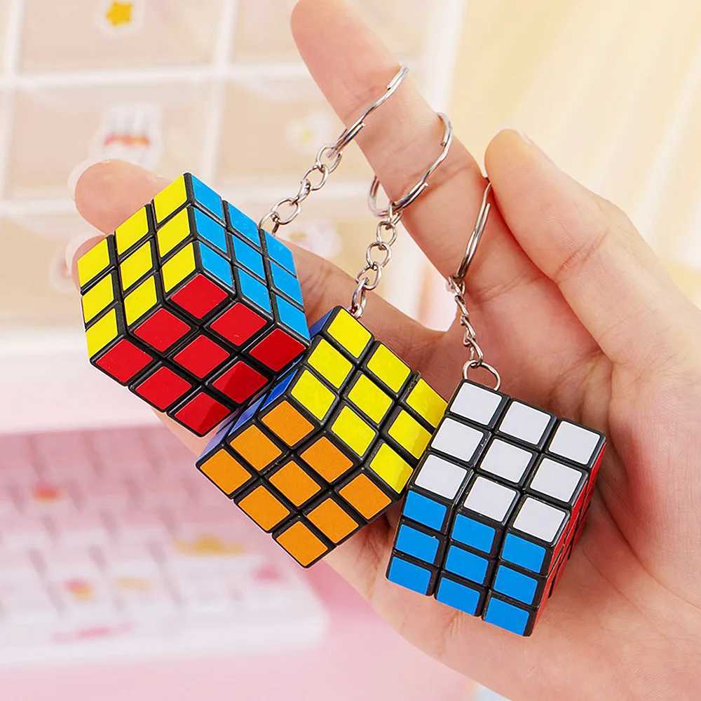 12Pcs 3cm Mini Magic Cube Children Educational Toys Kindergarten Prize Kids Birthday Party Favors Goodie Bag Pinata Fillers H260314