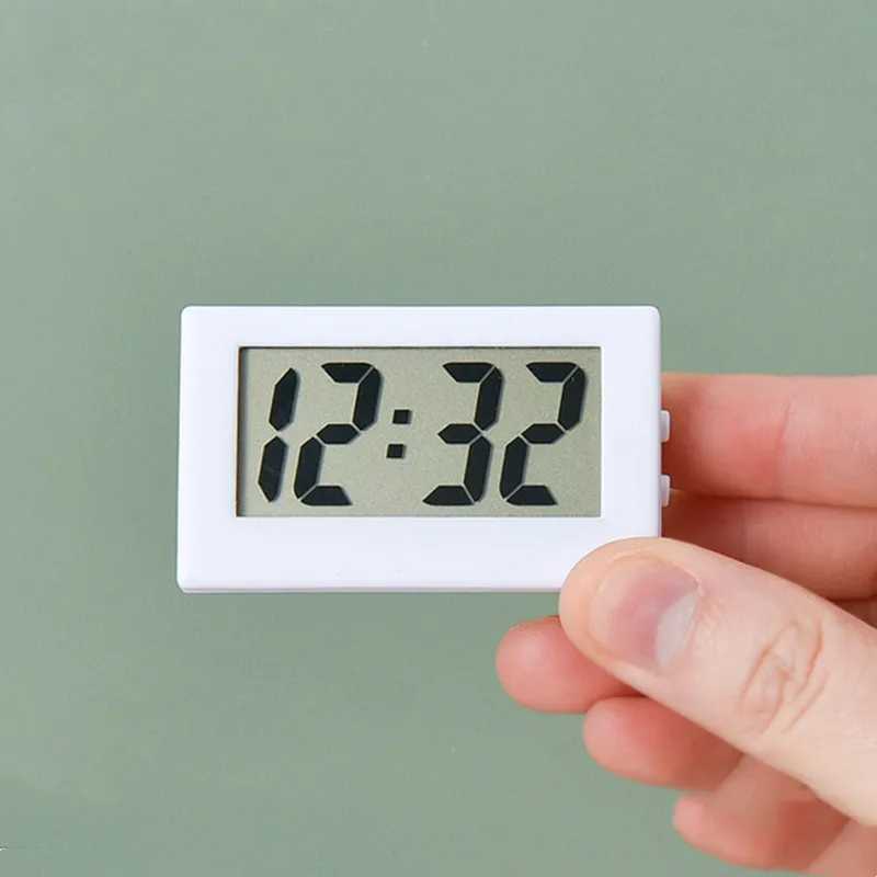 Battery Powered Mini Desk Clock Date 12-Hour Time Display Portable Digital Table LCD Clock for Student/Car/Bedroom D260318