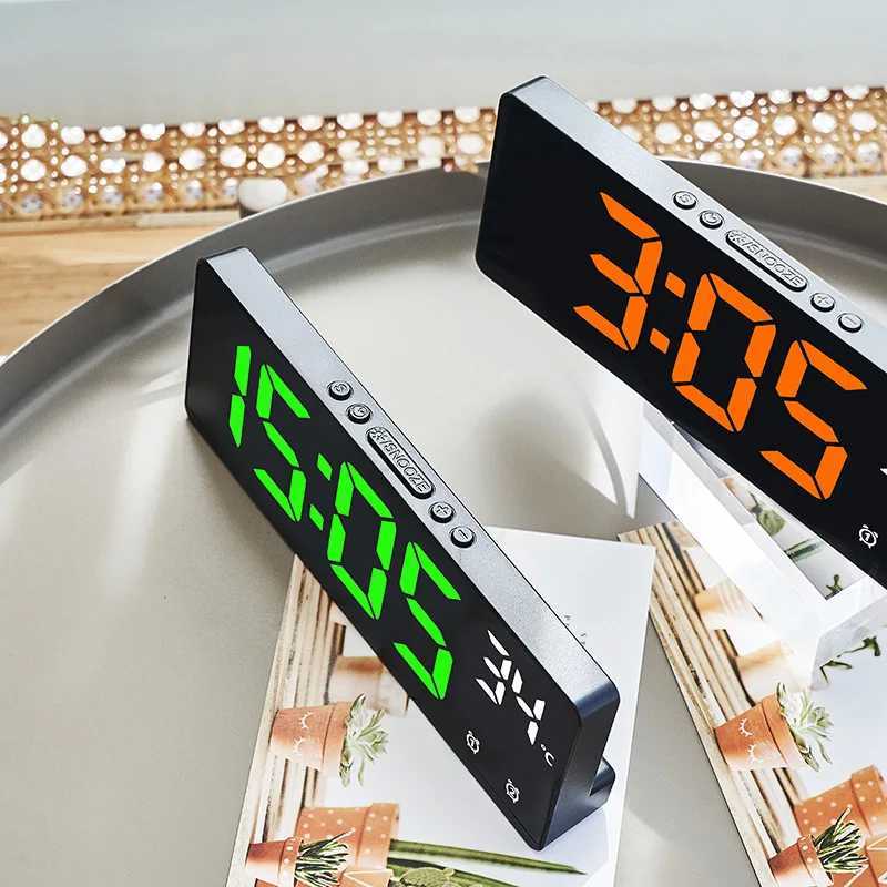 Creative Number Clock Color Nightlight Temperature Calendar Alarm Clock LED Large Number Electronic Clock Backlight Home Decor D260318