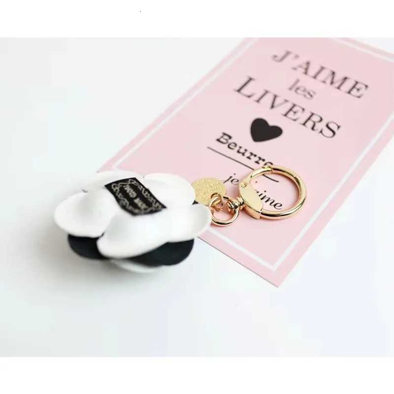 Cute Sweet Synthetic PU Leather Rose Camellia Flowers Keychain For Women Trinket Key Chains Ring Car Bag Pendent Charm D467 H260318 - view 4