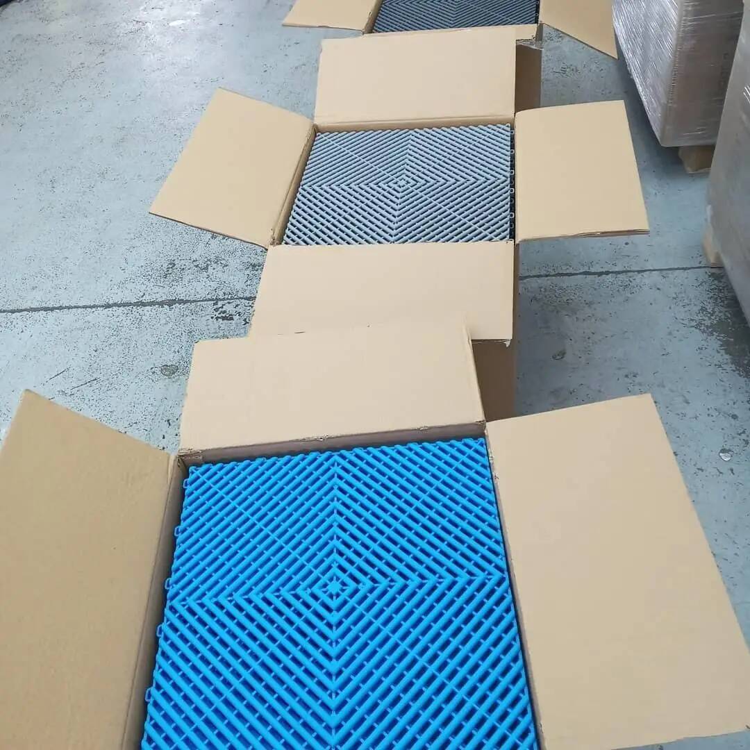 Car Wash Floor Grating, No-Dig Drain Grates for Car Washes, Plastic Interlocking Partition Panels, Grating Mats