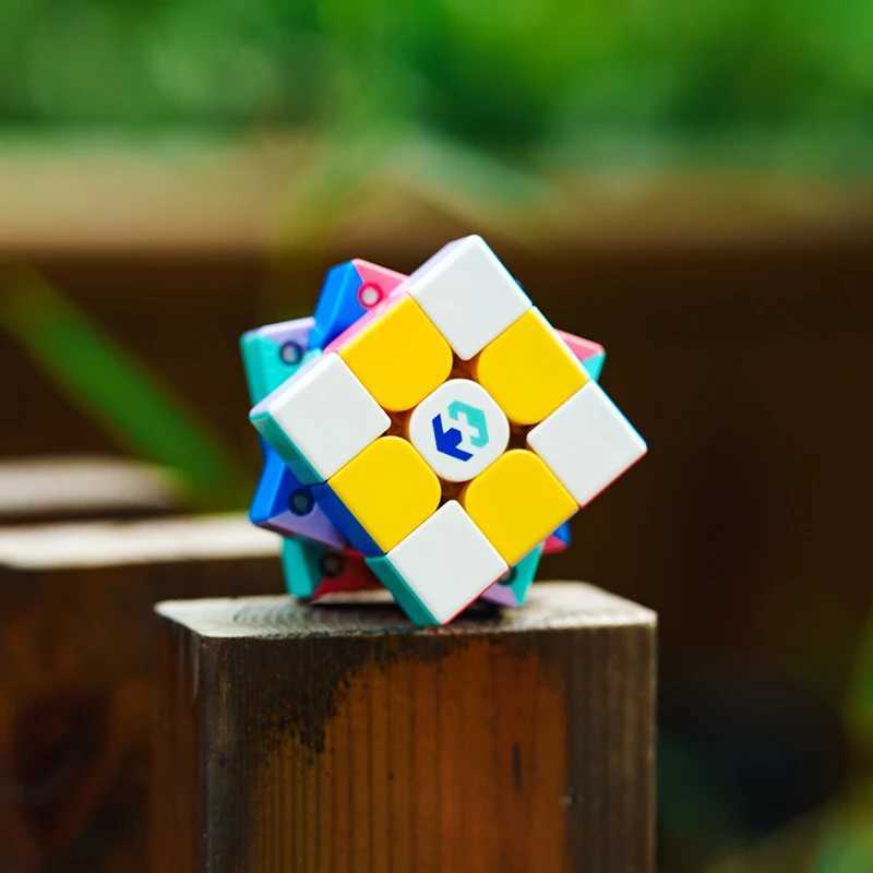 3x3 Speed Cube Magic Puzzle Kid Toy 3X3 Professional Cube Single Magnetic Silent Smooth Rotation Cube for Office Stress Relief H260314
