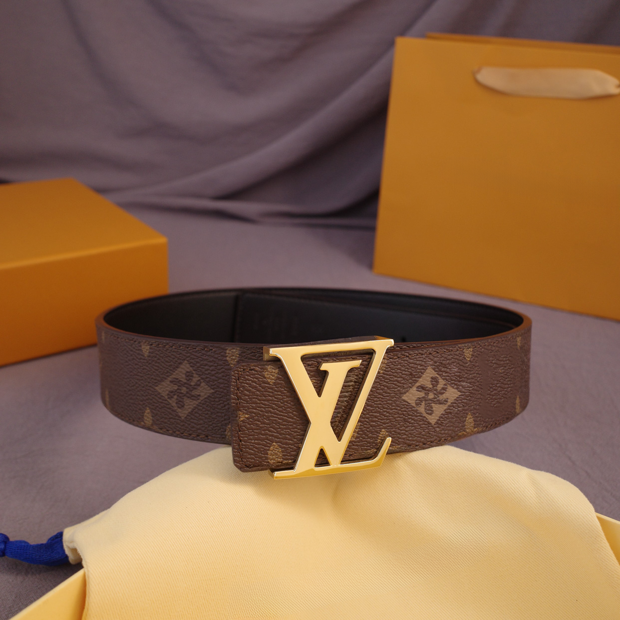 Designer Men Belts Fashion Luxury Belt Classic Leather Silver Golden Black Buckle Letter Floral Print Fashionable Daily Outfit Cowskin Unisex Belts