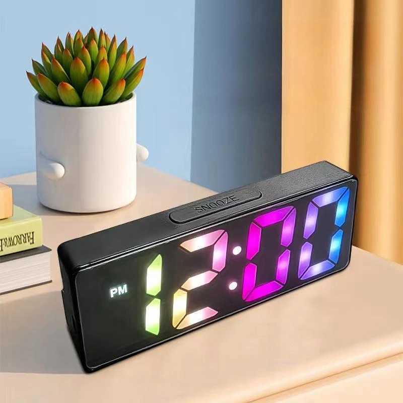 Voice Control Digital Alarm Clock Temperature Date 2 Alarm Snooze Night Mode Table Clock 12/24H USB Plug-in Always On LED Clock D260318