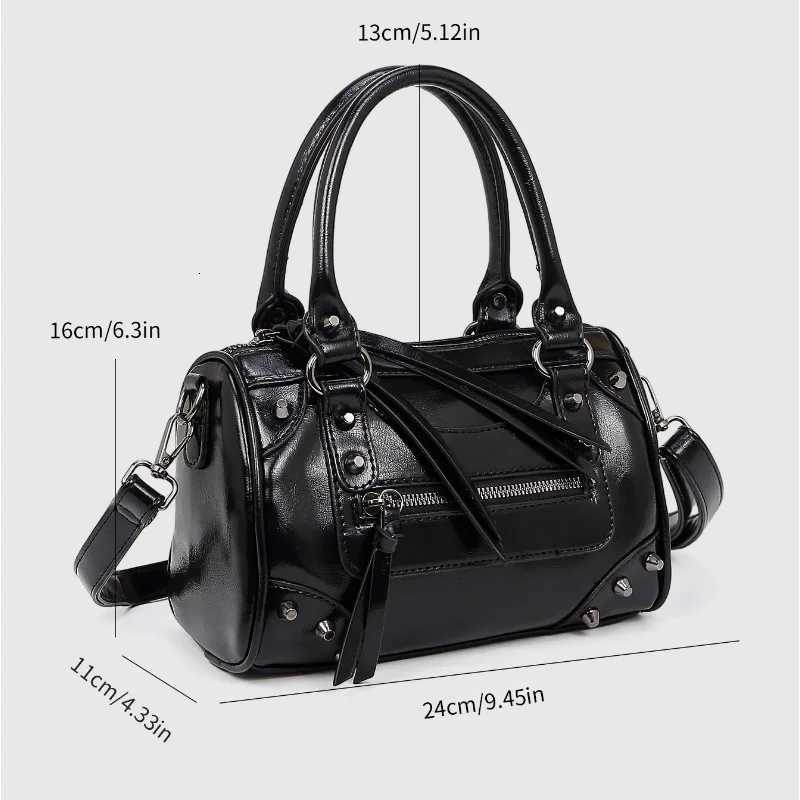European and American Fashion Rivets Large Capacity Pillow Bag Bowling Motorcycle Handbag Single Shoulder Crossbody Womens BagZ260317
