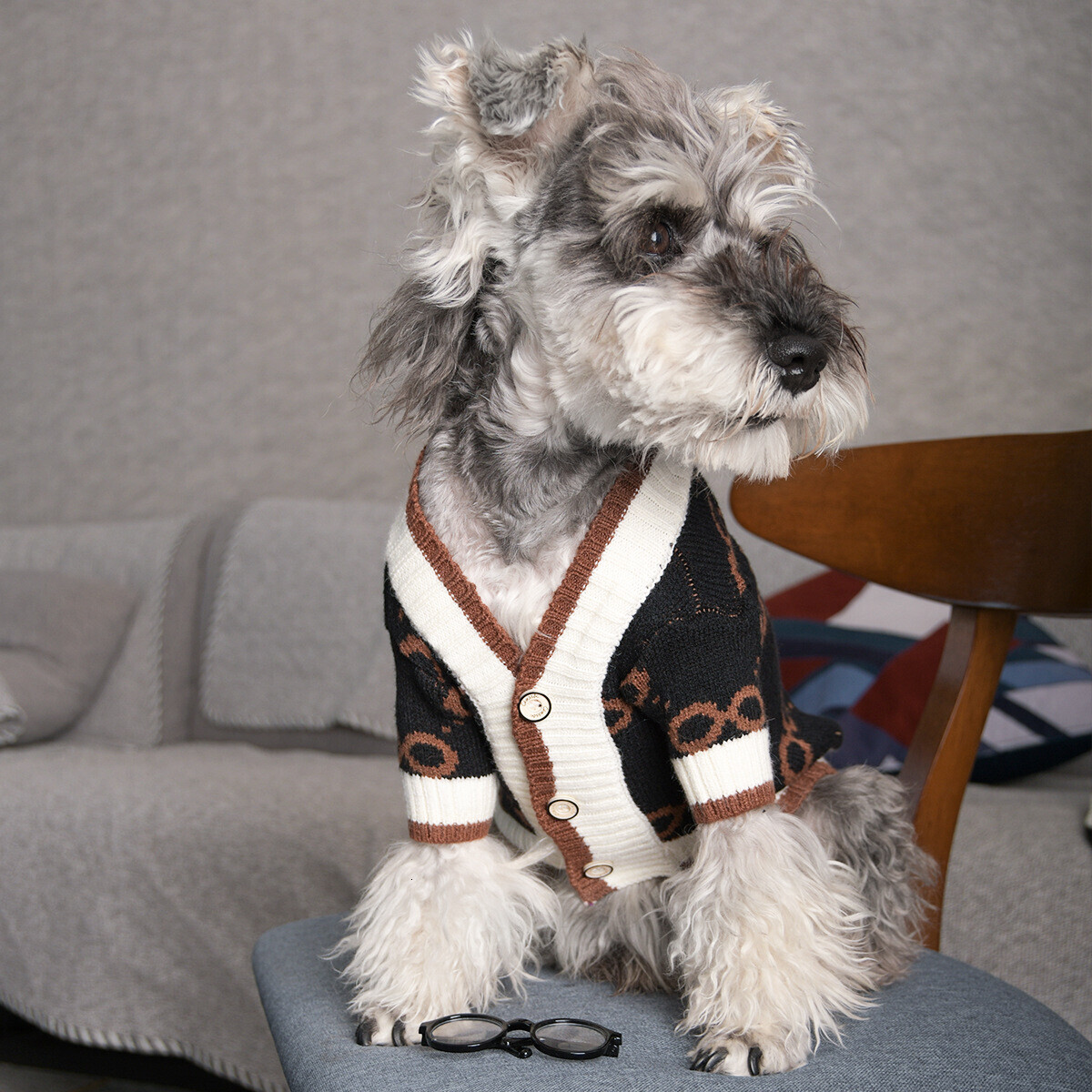 Luxury Pet Dog Sweater Small Medium Dogs Soft Warm Winter Classic Floral Pattern Puppy Clothes Cute Christmas Coat for Puppies Cats Girls