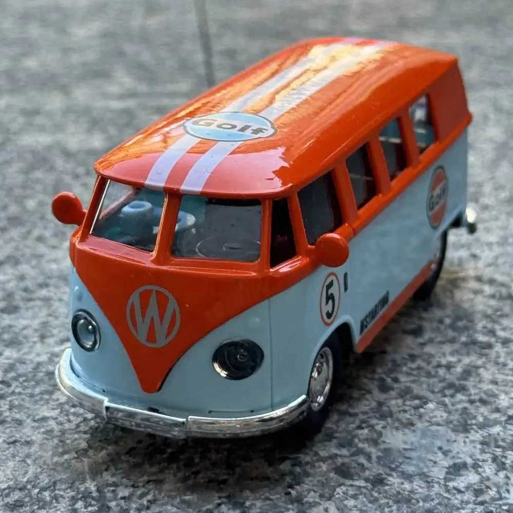 136 Alloy Travel BUS Car Model Blue Pull-back Diecast Bus Transporter Van Model Boy Toy Car Gifts Collection Decor Y260319