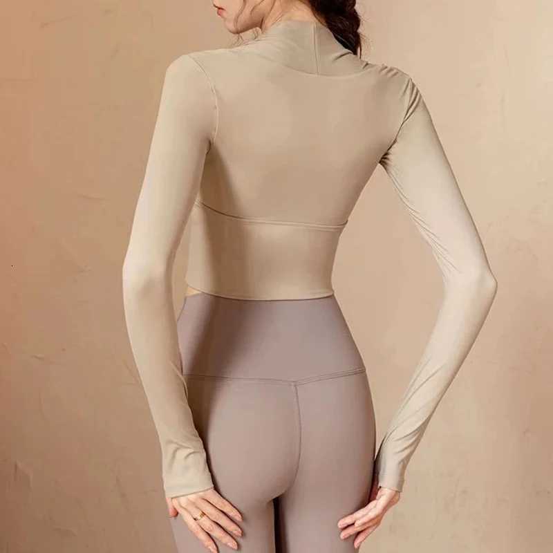 Womens yoga and fitness long sleeved top with camisole and chest cushion quick drying short sports top yoga suit Z20260319