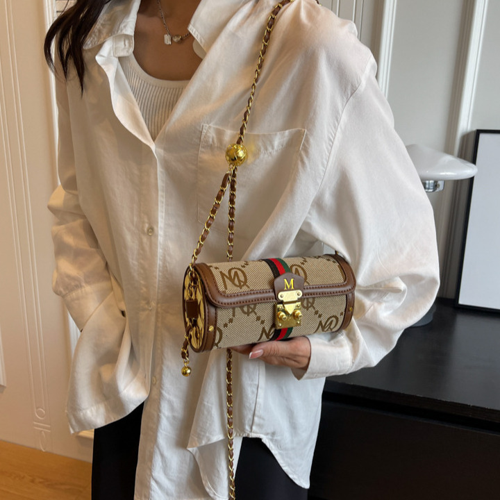 2026 Luxury Jacquard Canvas Women's Handbag Fashion Letter Embroidery Color Contrast Underarm Stick Bag Classic Trendy Essential Single Shoulder 