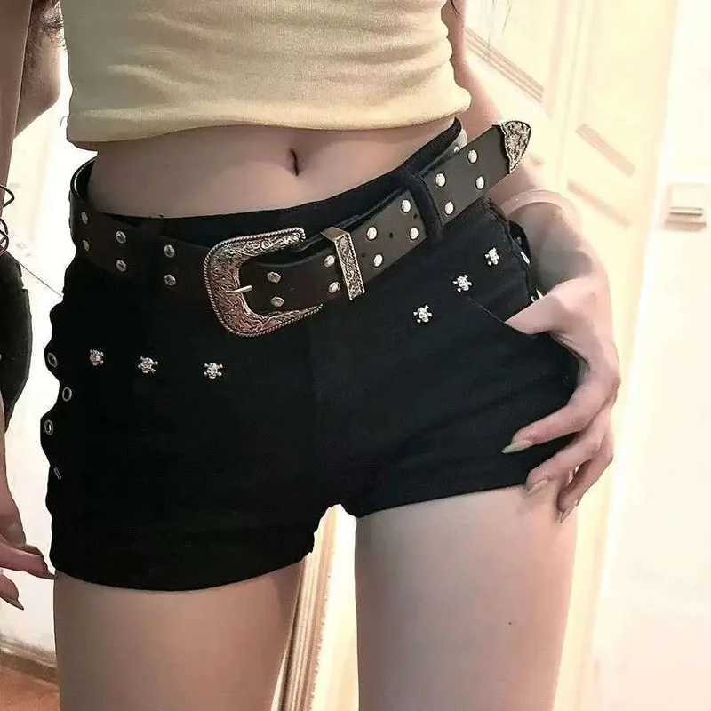 Black Sexy Low Waist Y2K Jean Shorts Woman Punk Gothic Popular Denim Super Shorts Female Korean Fashion Slin Fit Hot Short Pants M260319