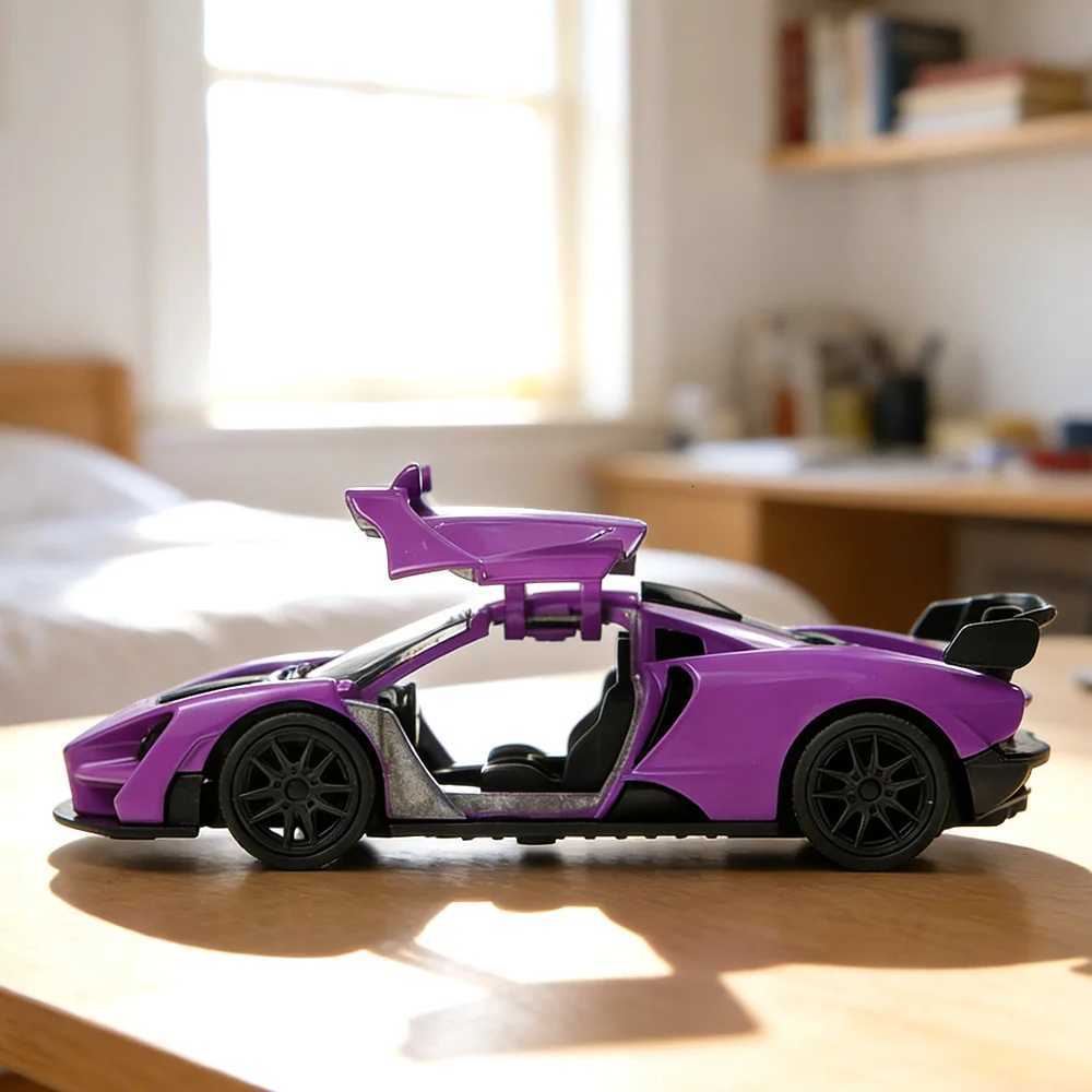 Die-Cast Cars143 Die-Cas Model Car Purple Pull-Back Sports Car with Openable Doors Spoiler Racing Vehicle Collectible Y260319