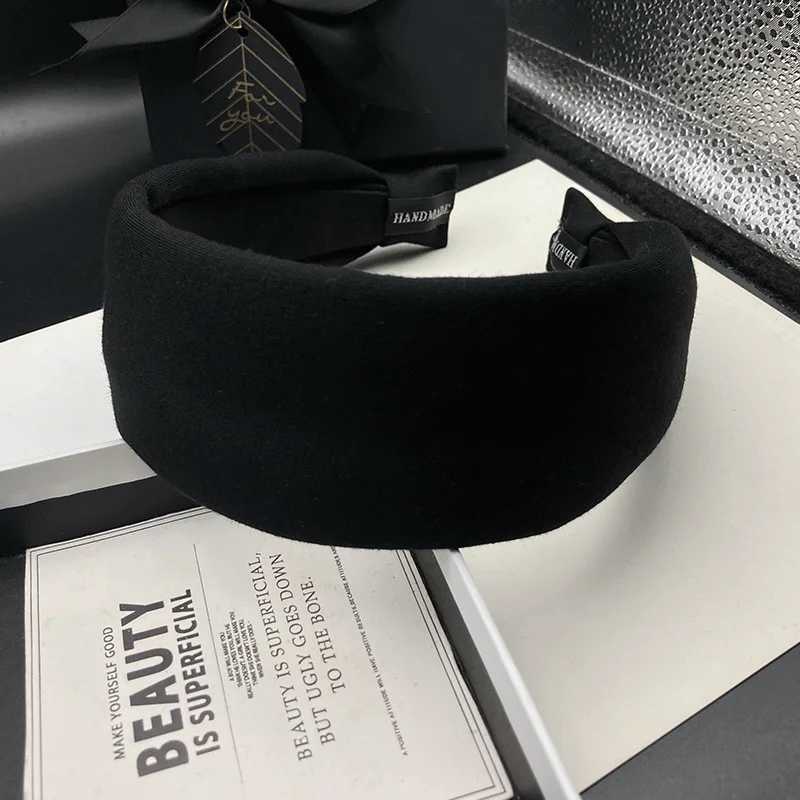 Hairband headband for women fashionable and stylish suitable for going out with hair accessories and wide edges for headband H260319