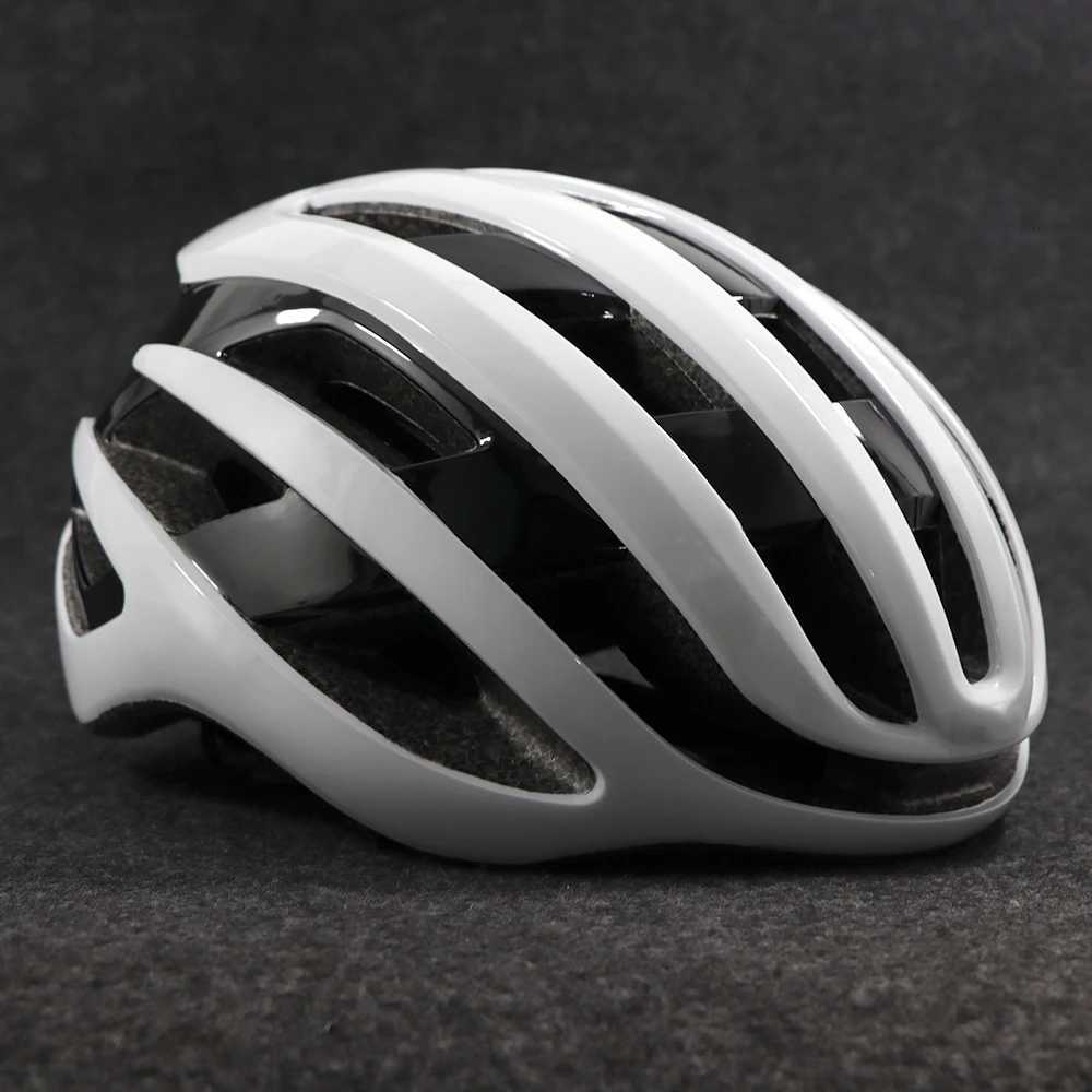 Ultralight Bike Helmet Road Mountain Bike Helmet General Purpose Mens Womens Bicycle Breathable NetRed Riding Safety Helmet H260319