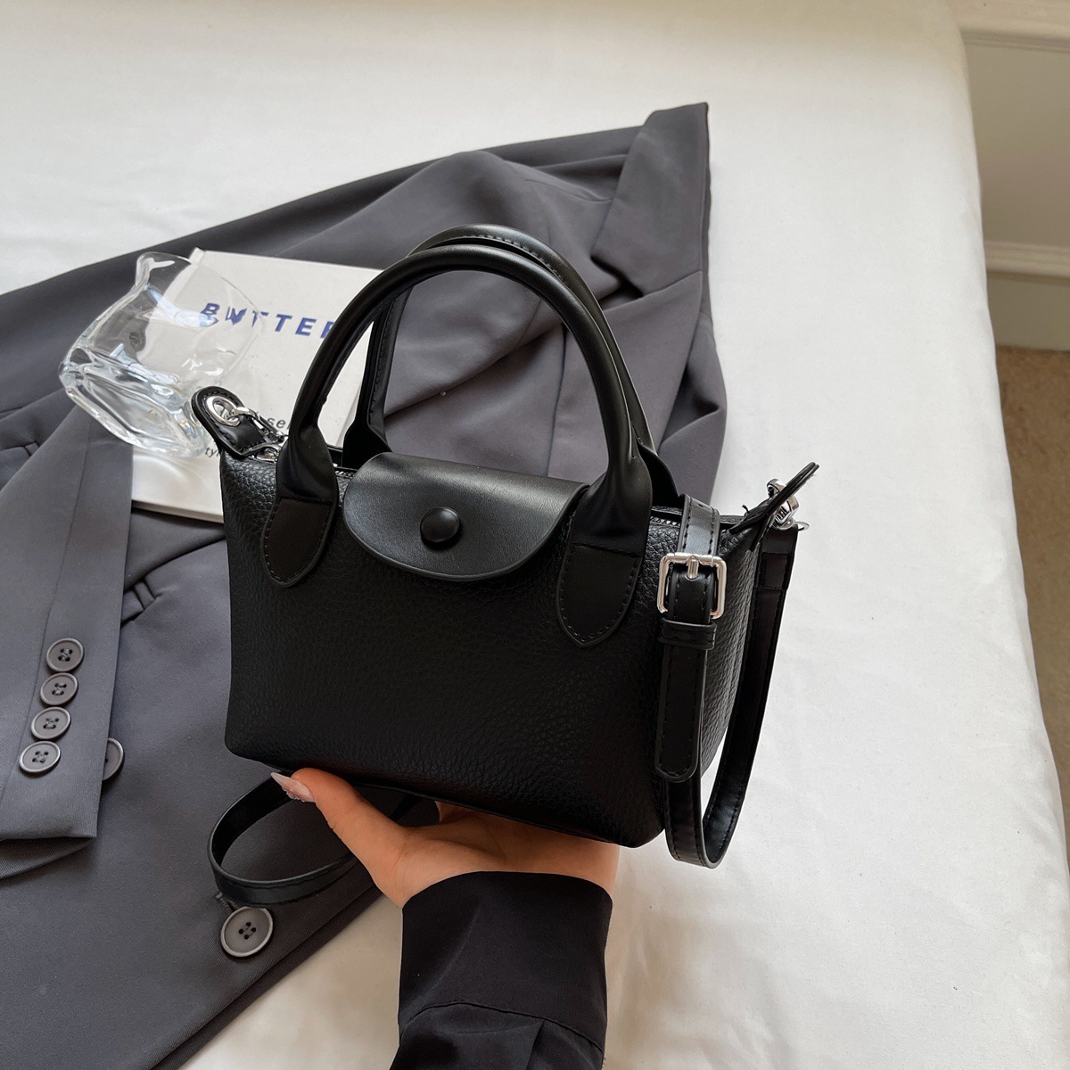 2026 Luxury Premium Color Contrasting Women's Handbag Fashion Simple PU Soft Leather Mini Single Shoulder Crossbody Bag New Fashion Western Style