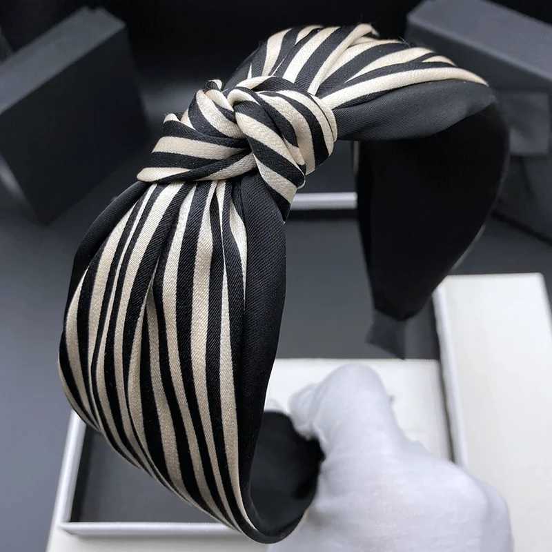 High skull top hairpin hoop womens fashion striped fabric adult outer bound headdress wide edge hairpin hoop H260319