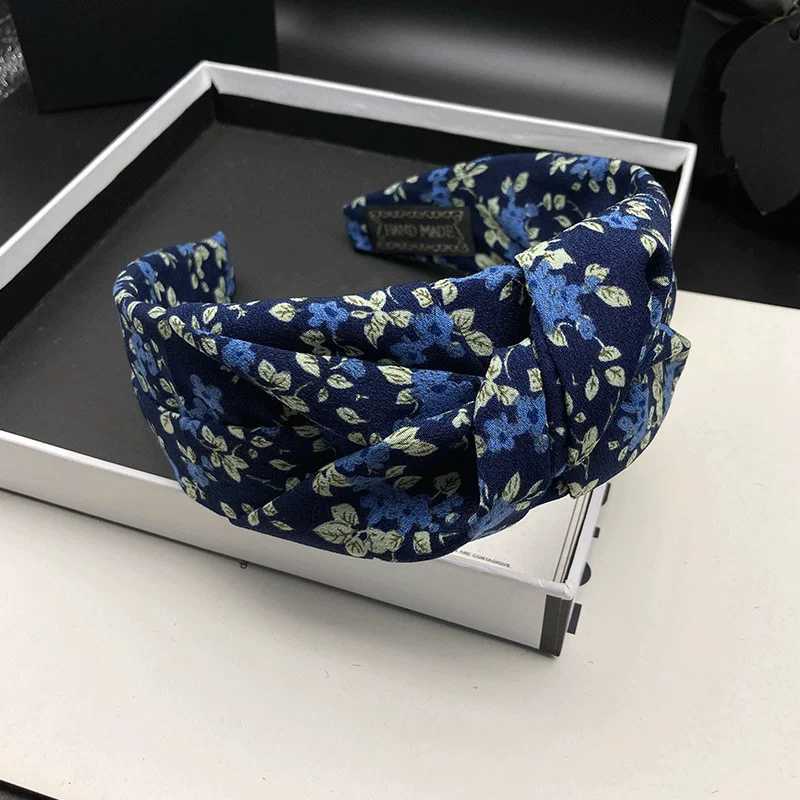 High crown fashion floral hairpin headband womens new style hair tie headwear wide edge pressed hair face washing headband H260319