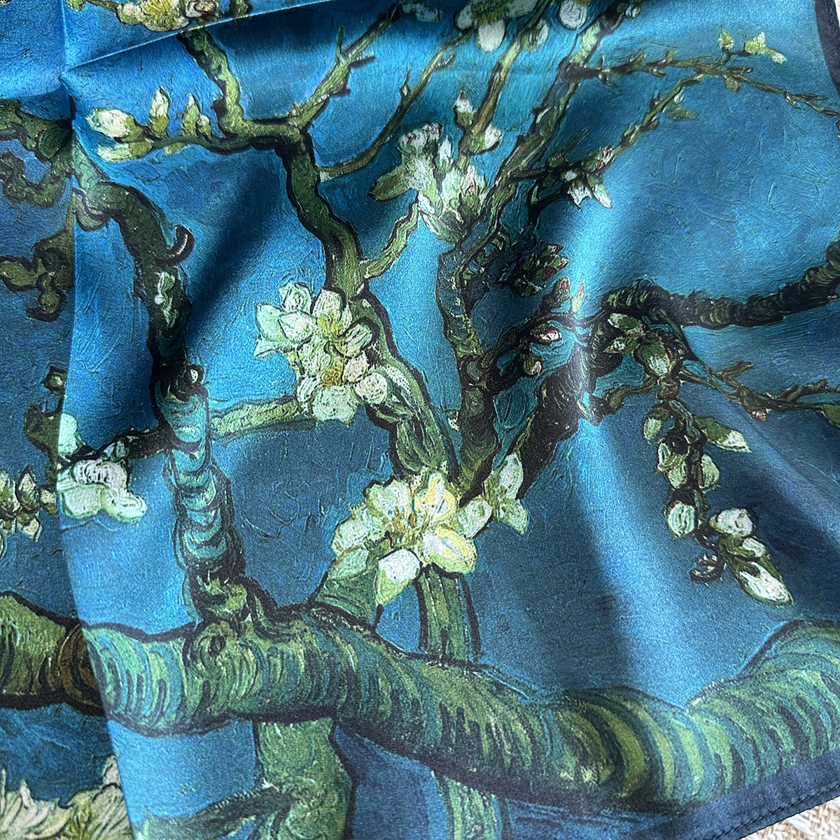 Green Chinese-style oil painting silk scarf for women, stylish and elegant neck support headband, small scarf, thin style mulberry silk scarf