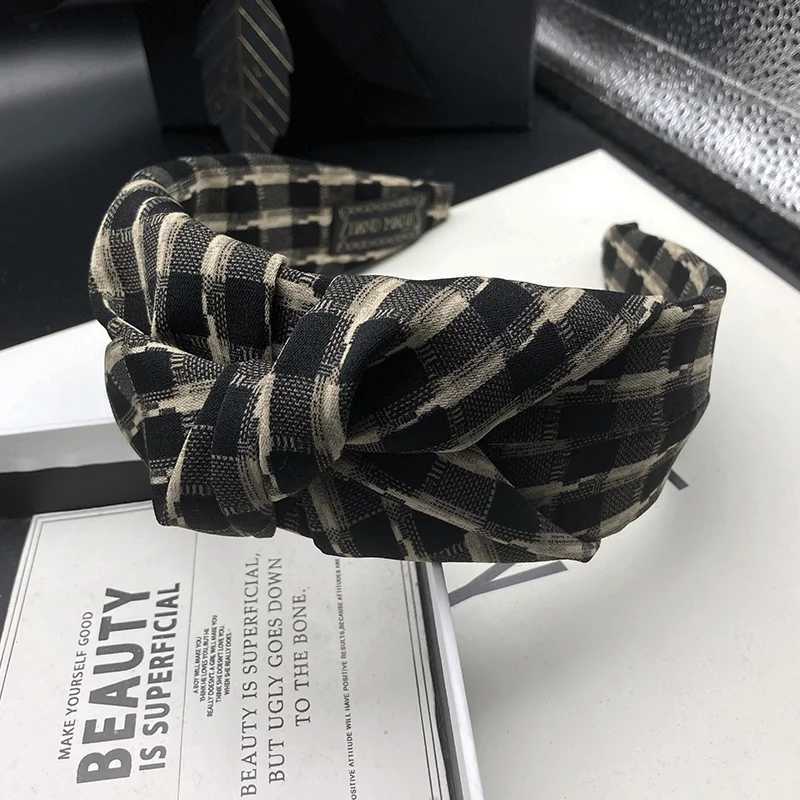 Fashionable fabric hair clip womens high skull top small face high-end feeling headband with wide edge pressed hair headba H260319