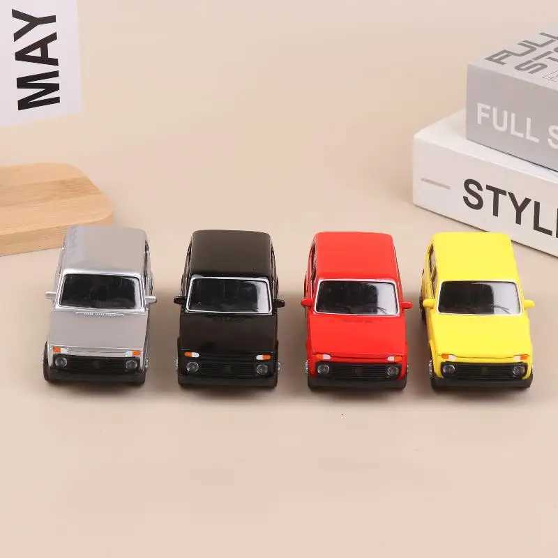Old-Fashioned 1/43 Scale Diecast Toy Car Alloy Model Perfect Desk Decoration and Collectors Item Y260319