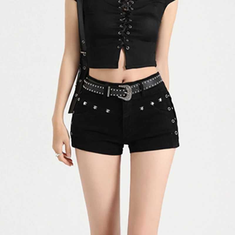 Womens Jeans Y2K Style American Vintage Black Denim Shorts High Waist Design Slim Fit Butt Hugging Hot Pants Trendy Jeans M260319